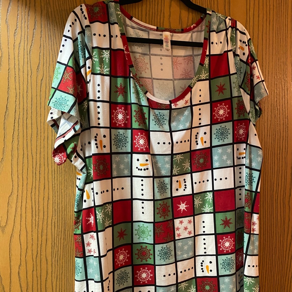3xl like new holiday Lularoe classic t